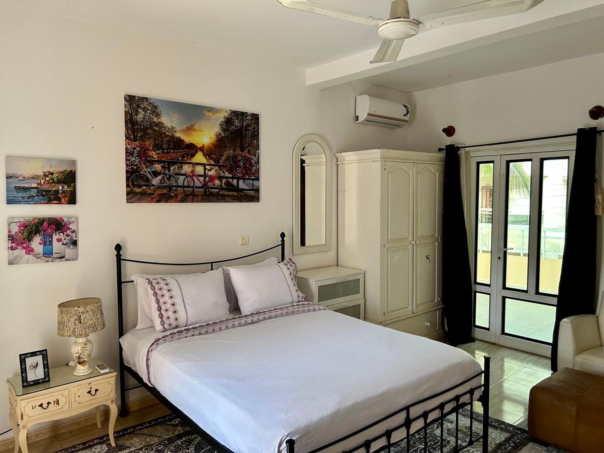 Villa Two Bedroom With Private Swimming Pool And Garden In Almadies *
